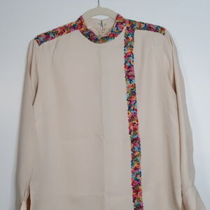 Vintage Multicolor Floral Embroidered Blouse With Balloon Sleeves